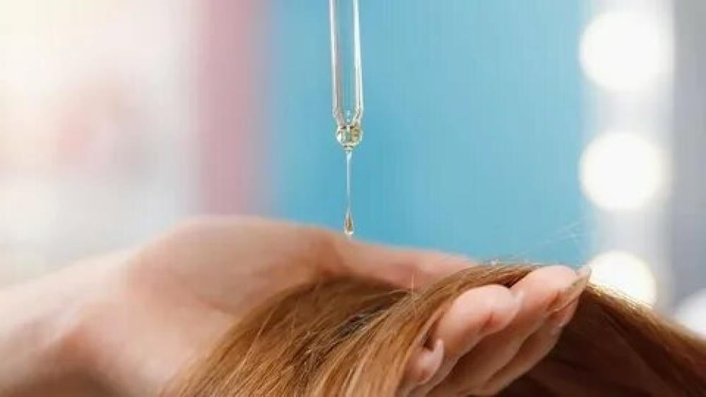 كيفية الحفاظ على ترطيب خصلات الشعر المستعار