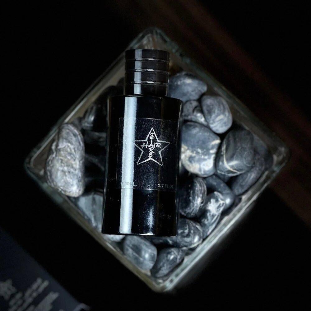 طريقة استخدام عطر الشعر المستعار