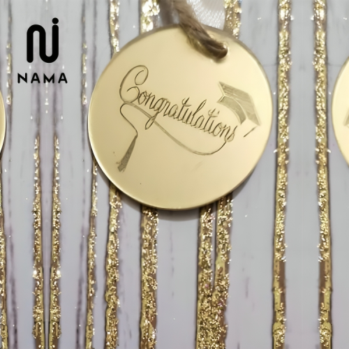 قطعة اكريليك ذهبية مستديرة محفور عليها عبارة congr...