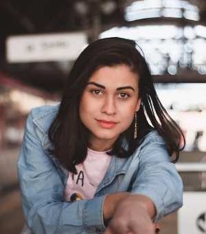 عدسات تجميلية في جدة