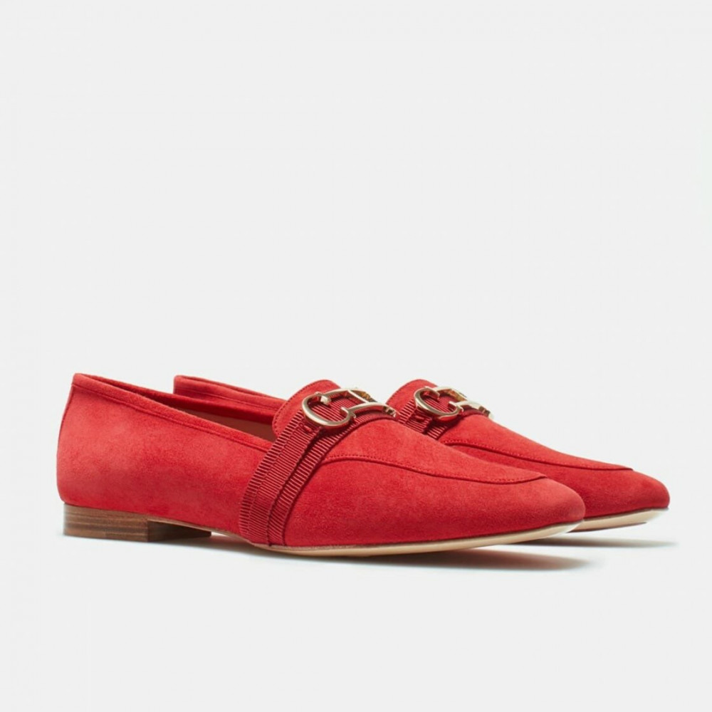 توصيل سريع حذاء نسائي فلات شامواه باللون الأحمر مقاسات مختلفه