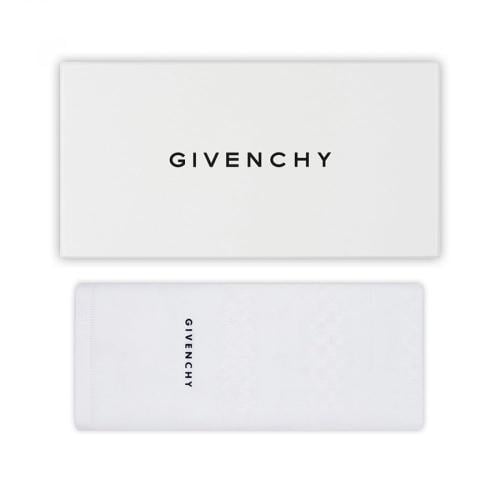 شماغ جيفنشي ابيض اصدار 2023