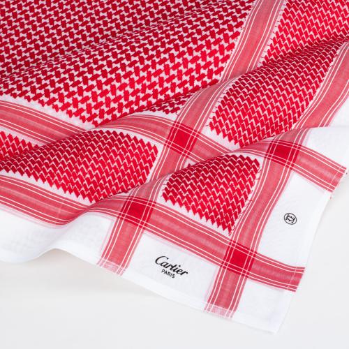 شماغ كارتير سجنتشر أحمر غامق انجليزي 2025