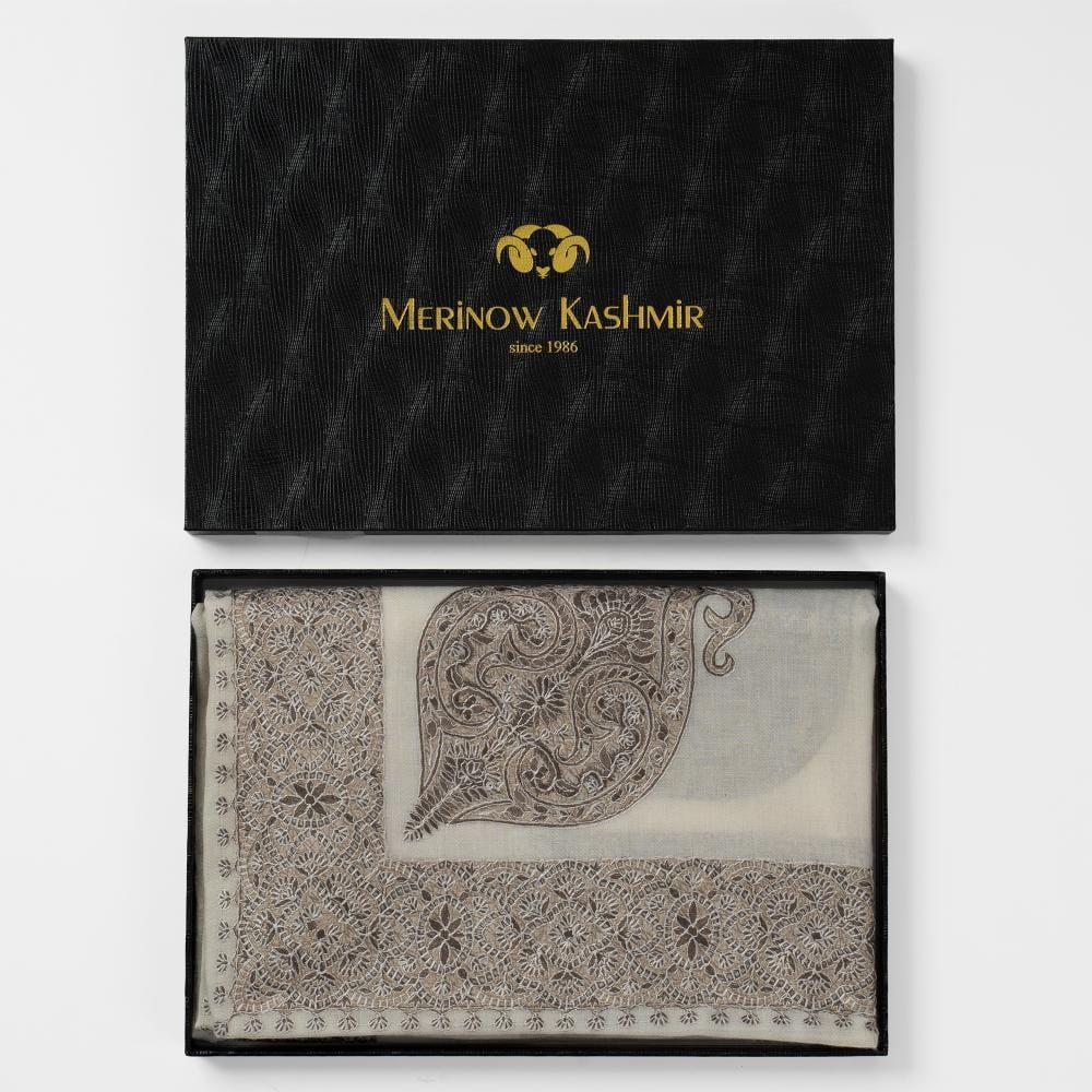 غترة ميرينو كشمير الشتوية أصدار 2025 لون بني على ذهبي