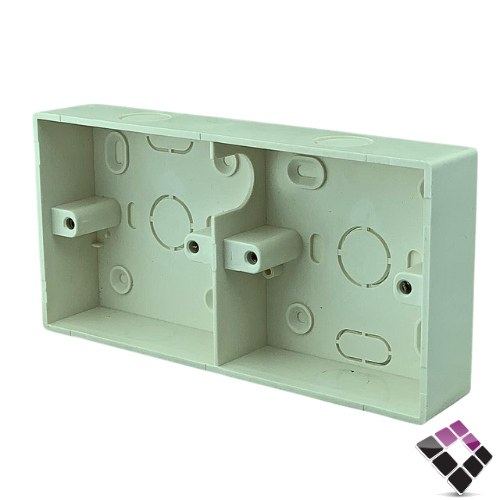 علبة بلاستيك ديكور 7×7 مجوز التخصصي لون أبيض