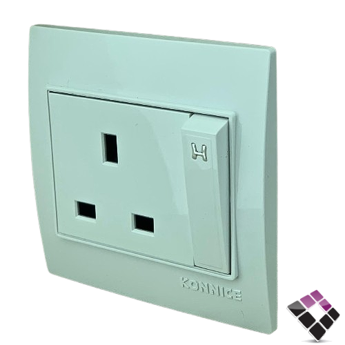 فيش مع مفتاح طويل 13A أبيض  كون نايس KONNICE