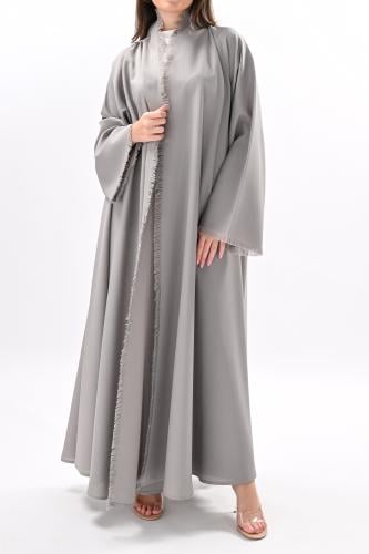 عباية كريب تربل كلوش بلون رصاصي