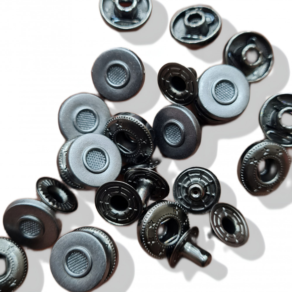 أزارير ثياب رجاليه طق طق طقم 8 حبه