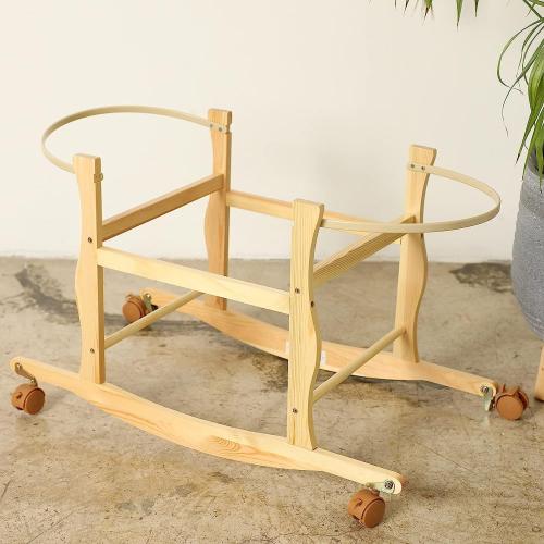 قاعدة خشب بعجلات