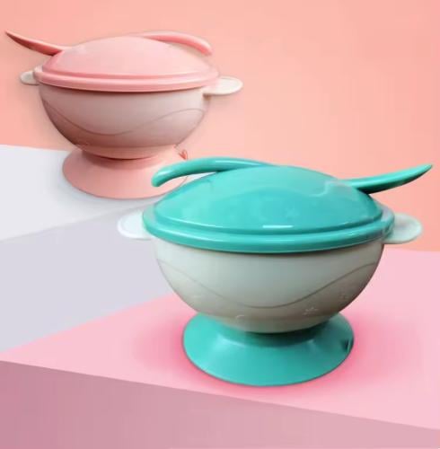 وعاء وملعقة للاطفال