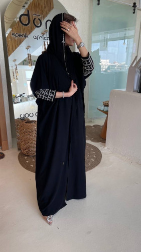 عبايه سوداء