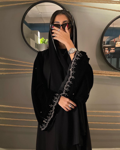 َكريب والكم مخمل