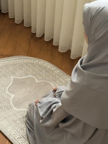 طقم صلاة رمادي - سحاب