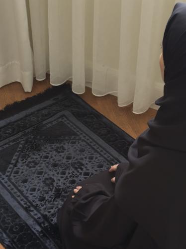 طقم صلاة اسود - لف