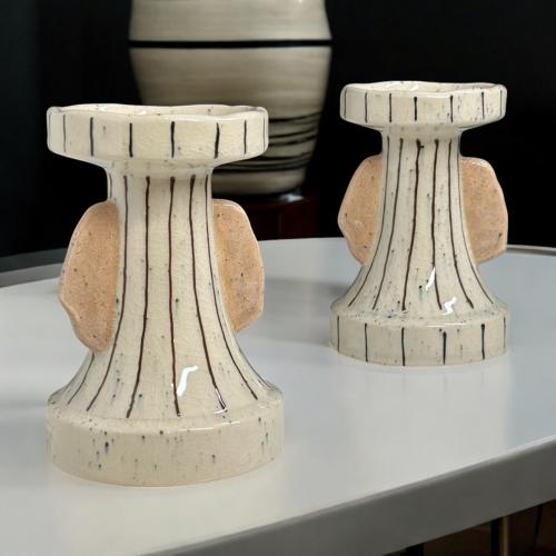 شمعدان سيراميك مقاس 16 * 9 سم بالحبه