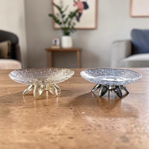 صحن زجاج بقاعدة