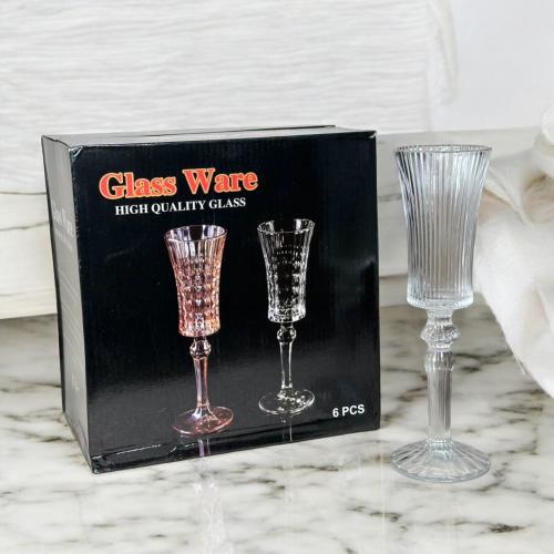 كوب عصير زجاج بالحبة