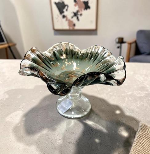 صحن حلاوة زجاج بقاعدة