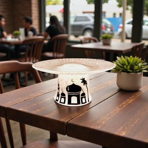 صحن زجاج بقاعدة فنجان رمضان