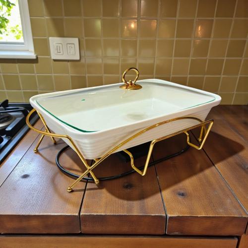 قدر شوربة باستاند ذهبي