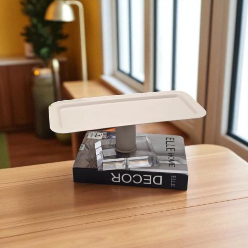 صواني تقديم بقاعدة