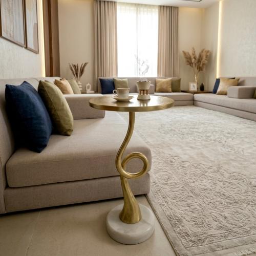 طاولة جانبية استيل هندي ذهبي