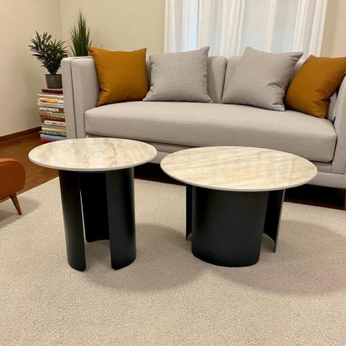 طاولة جرانيت بقاعدة