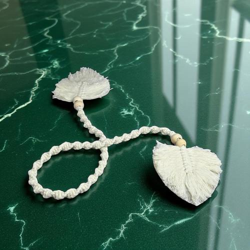 مسبحة خشب ديكور