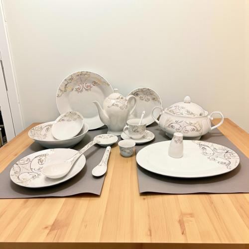 طقم عشاء سيراميك 70 قطعة