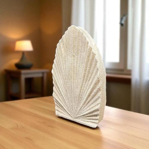 فازة سيراميك ابيض