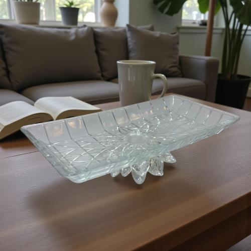 صحن زجاج بقاعدة