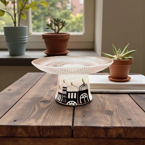 صحن زجاج بقاعدة فنجان رمضان