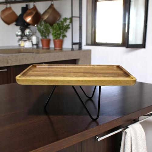 تبسي خشب بستاند