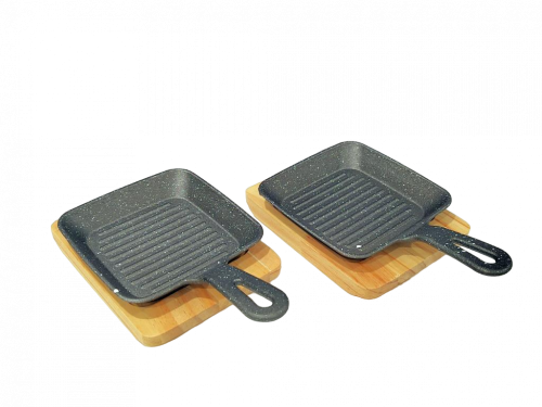 جريل مربع أسود بقاعدة خشب بالحبة