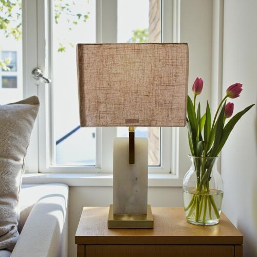 أباجورة كهربائية