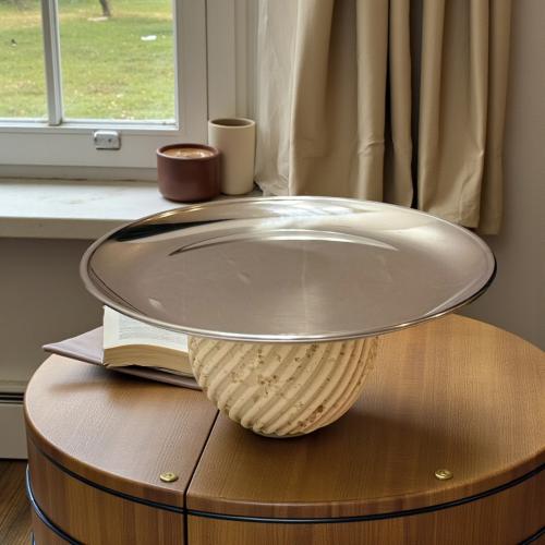 صحن ستيل فضي بقاعدة