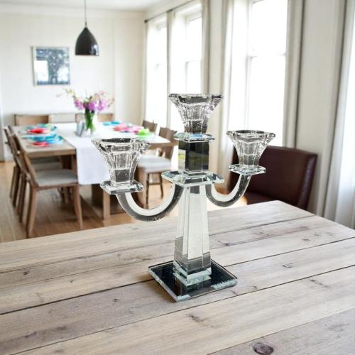 شمعدان زجاج ثلاثي