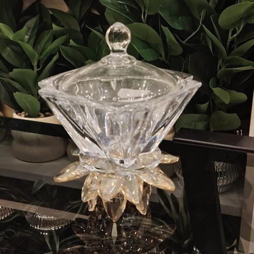 تمرية كريستال بقاعدة