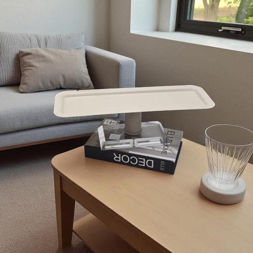 صواني تقديم بقاعدة