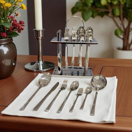 طقم ملاعق مع شوكة مع سكينة