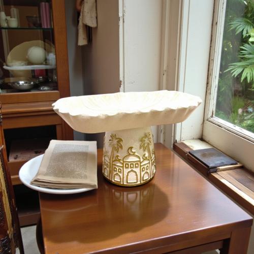 صحن سيراميك بقاعدة رمضان ذهبي