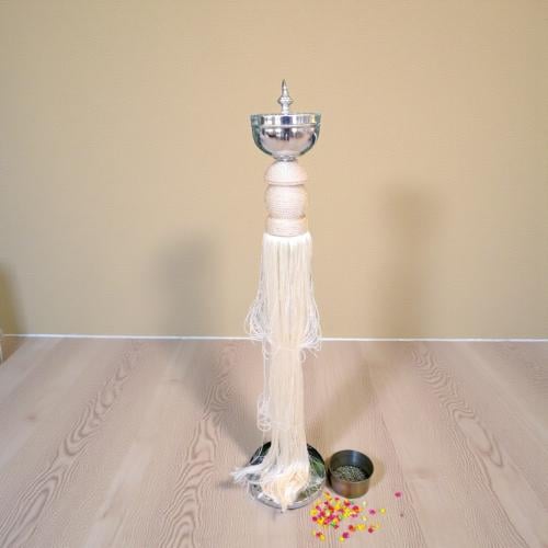 مبخرة مع الهدب