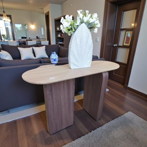 كونسول خشب مخطط مودرن