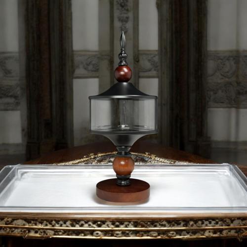 سكرية اسود بقاعدة مقاس 36 سم