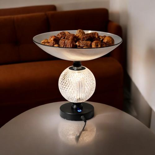 صحن زجاجي بقاعدة مضيئة