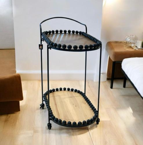 عربية تقديم خشبي / اسود