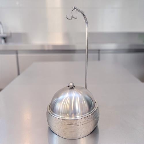 سخان استيل فضي بغطاء تعليقة