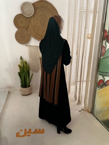 عباية مخمل زيتي و جلد جملي