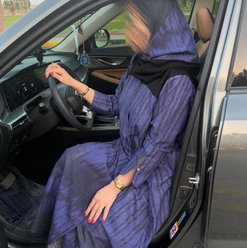 عبايه نص كلوش مع طرحه