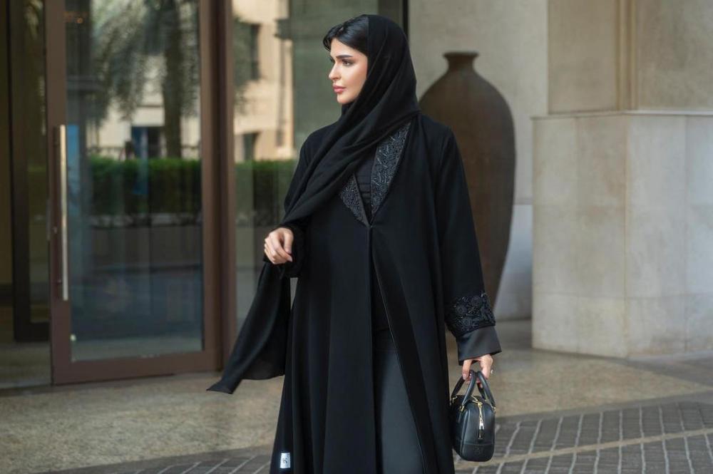 عبايات سهرة فاخرة للمناسبات